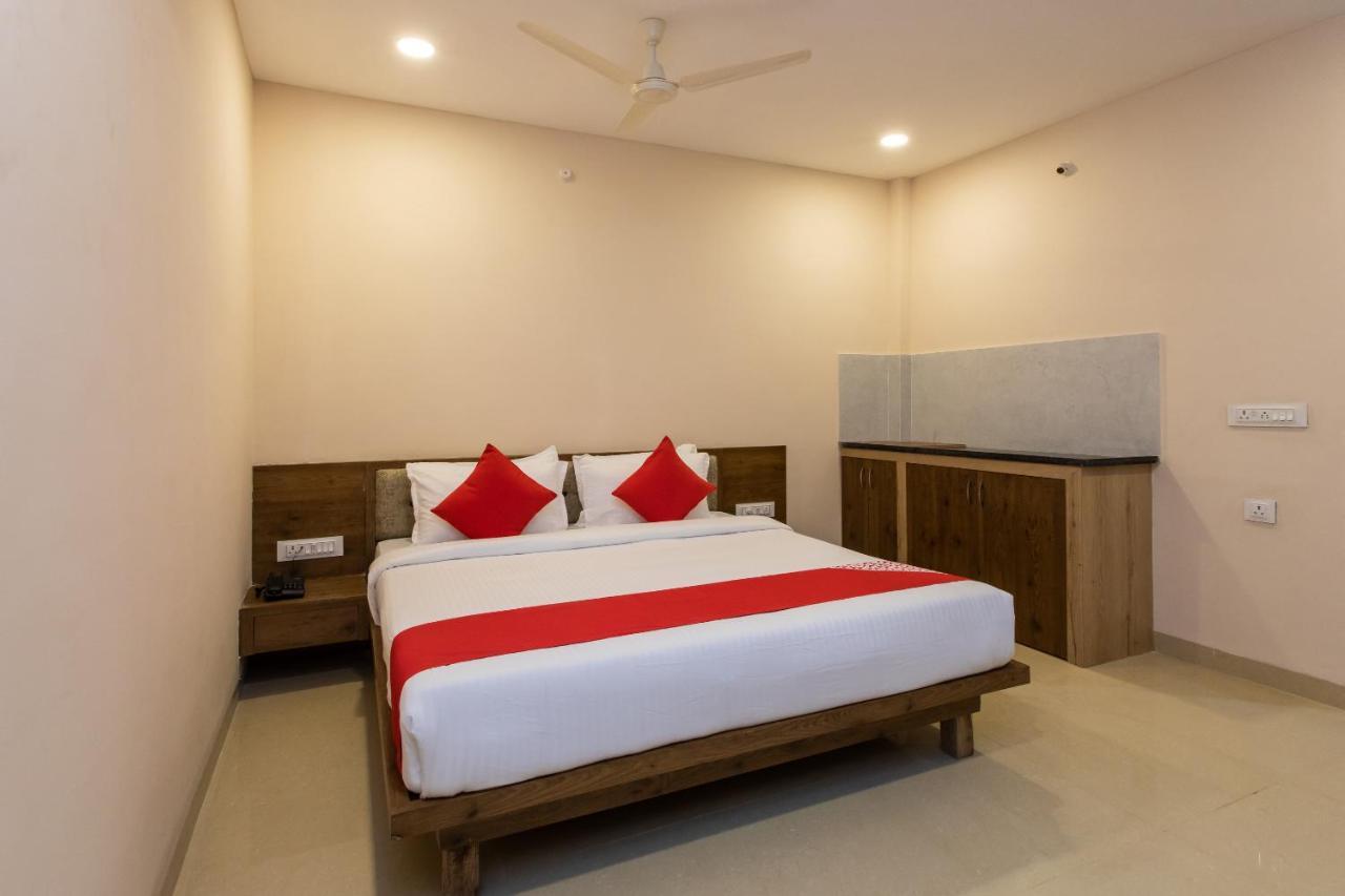 Oyo Hotel Badri Inn & Yatri Niwas Джабалпур Экстерьер фото