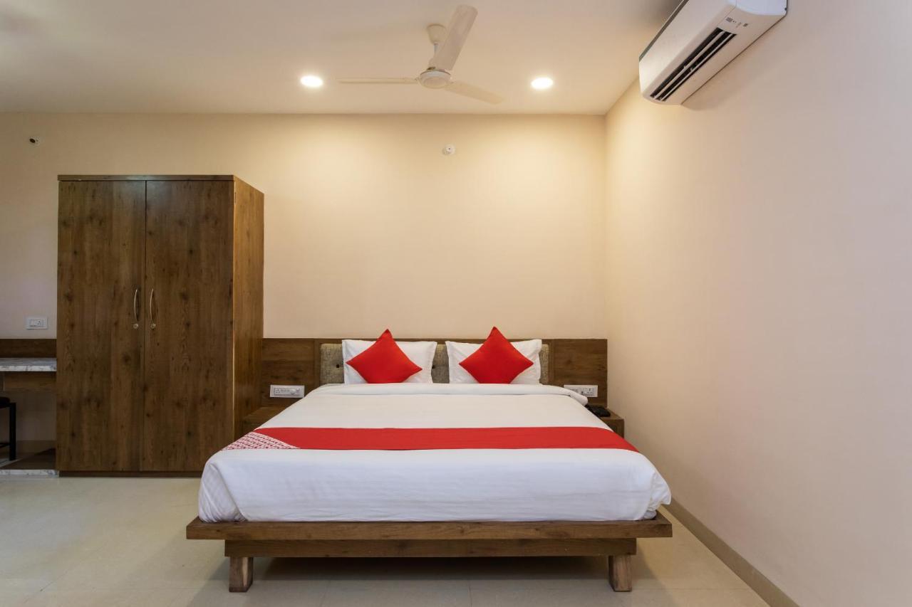 Oyo Hotel Badri Inn & Yatri Niwas Джабалпур Экстерьер фото
