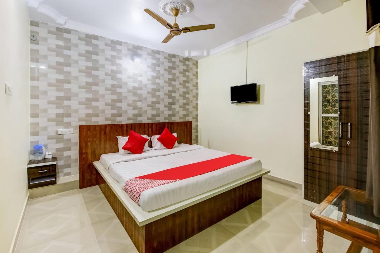 Oyo Hotel Badri Inn & Yatri Niwas Джабалпур Экстерьер фото